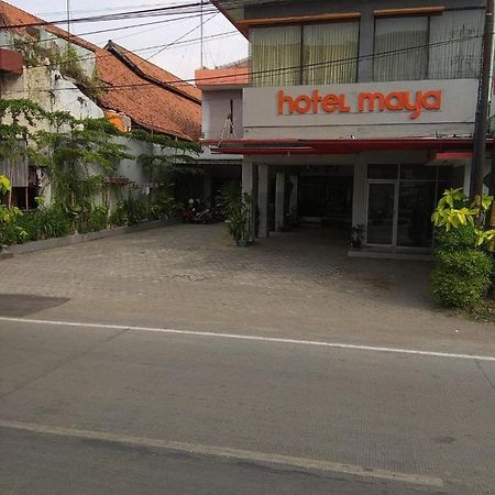 Hotel Maya Tegal  Luaran gambar