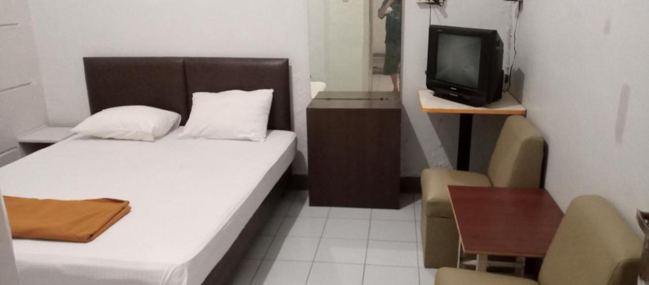 Hotel Maya Tegal  Luaran gambar