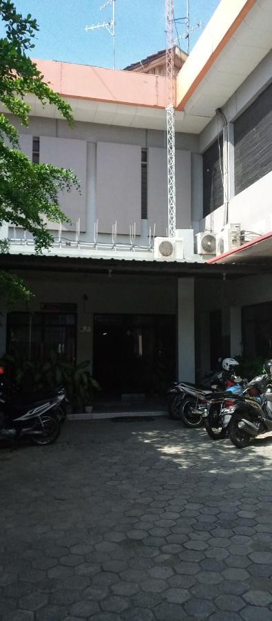 Hotel Maya Tegal  Luaran gambar
